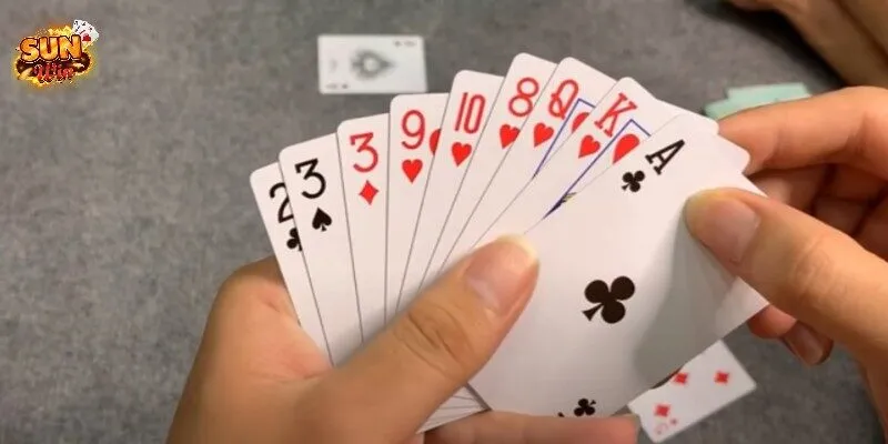 Tiến Lên Miền Nam - Thế Giới Game Bài Hấp Dẫn Tại Sunwin 3 Áp dụng chiến thuật đặt cược hiệu quả khi chơi Tiến lên miền Nam